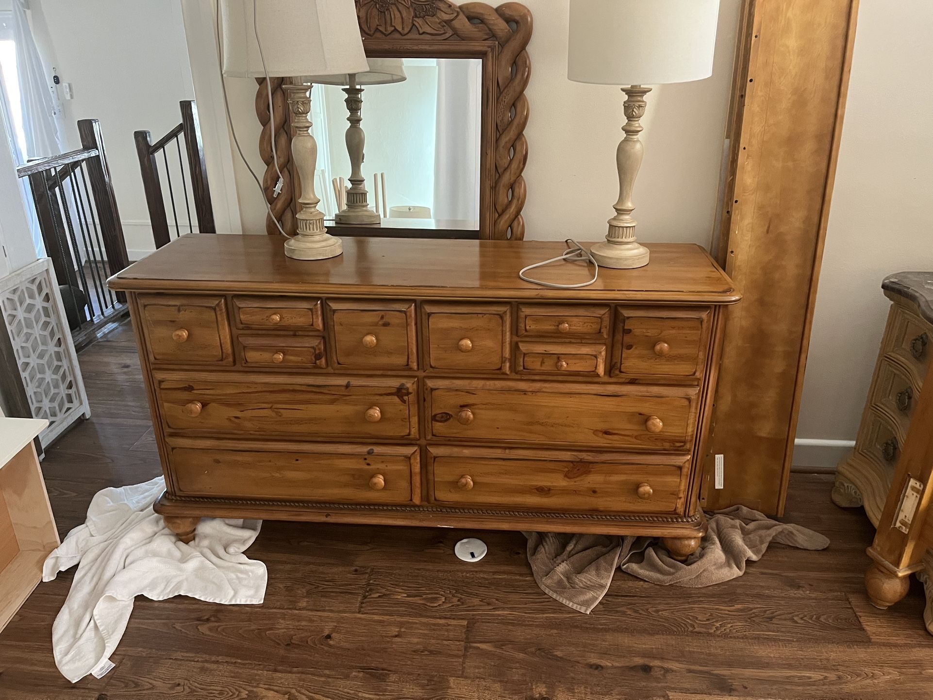 Queen Size Bedroom Suit 