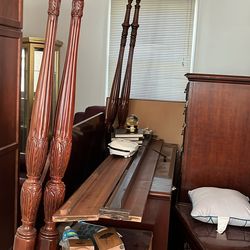 Canopy king 5 piece bedroom suite