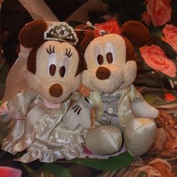 Disney Mickey Minnie Plush Badge Tuxedo Wedding Dress Tokyo Disneyland

