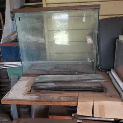 70 Gal Fish Tank 