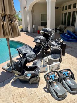 Uppababy stroller, bassinet, Mesa car seat, many extras and BabyBjórn travel crib