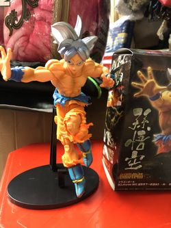 Ultra instinct Goku statue dragon ball z