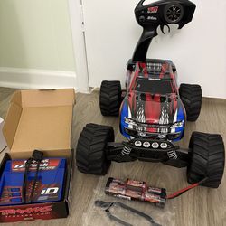 Traxxas Stampede 4x4 4wd with charging station. NO CHARGER CABLE!