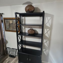 Bookshelf With 2 Shelf Storage