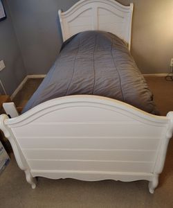 Twin Slay Bed