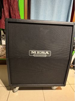 Mesa/Boogie Rectifier Standard 280-watt 4 x 12-inch Angled Speaker Cabinet - Black