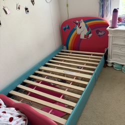 Jojo Siwa Platform Bed Twin