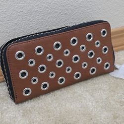 NWT Fossil Sydney Zip Clutch 