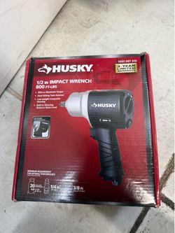 HUSKY - 800 ft./lbs. 1/2 in. Impact Wrench