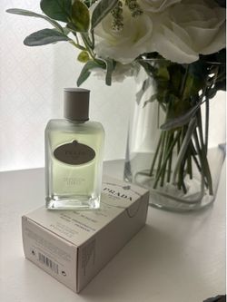 Prada Infusion D’Iris perfume