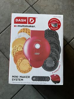 DASH Multimaker with 7 Removable Plates: Waffle Iron & Griddle + 3 Themed Plates - Santa Pumpkin Snowman - Mini Waffle for Halloween and Christmas Hol
