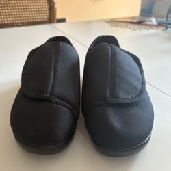 Like new Propet Cush N’ Foot Velcro Slip On Shoes