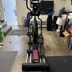 !!! LIKE NEW _ SOLE Fitness Elliptical Exercise Machine, Model E35 _ LIKE NEW !!!
