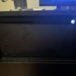 Xbox Series X 1TB With Black Controller