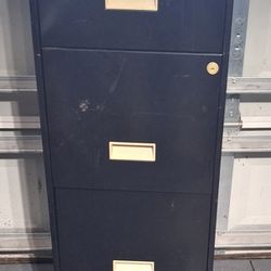 4 DRAWER FILE CABINET WITH WHEELS 