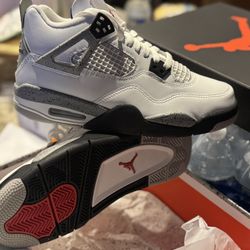 Jordan 4 Retro