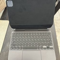 Apple Magic Keyboard 11” M4