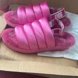 Pink UGG Slides – Great Condition, Size 9.