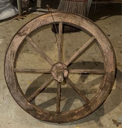 Primitive Antique Wooden Spinning Wheel / Drive Wheel