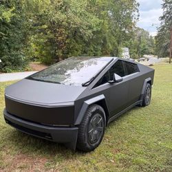 2025 Tesla Cybertruck