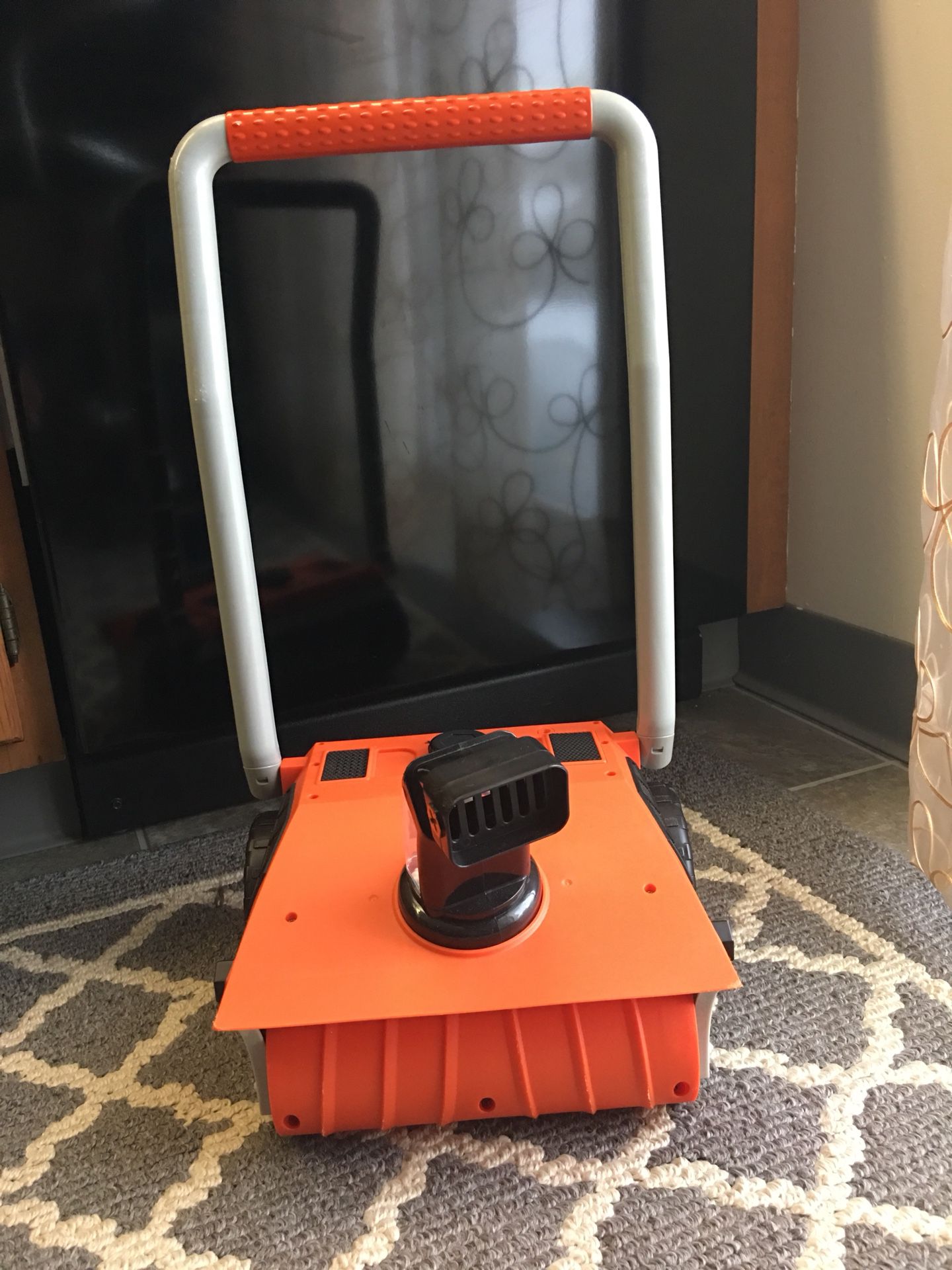 Black & Decker toy snow blower with sounds, sorry not willing to ship for  Sale in Depew, NY - OfferUp