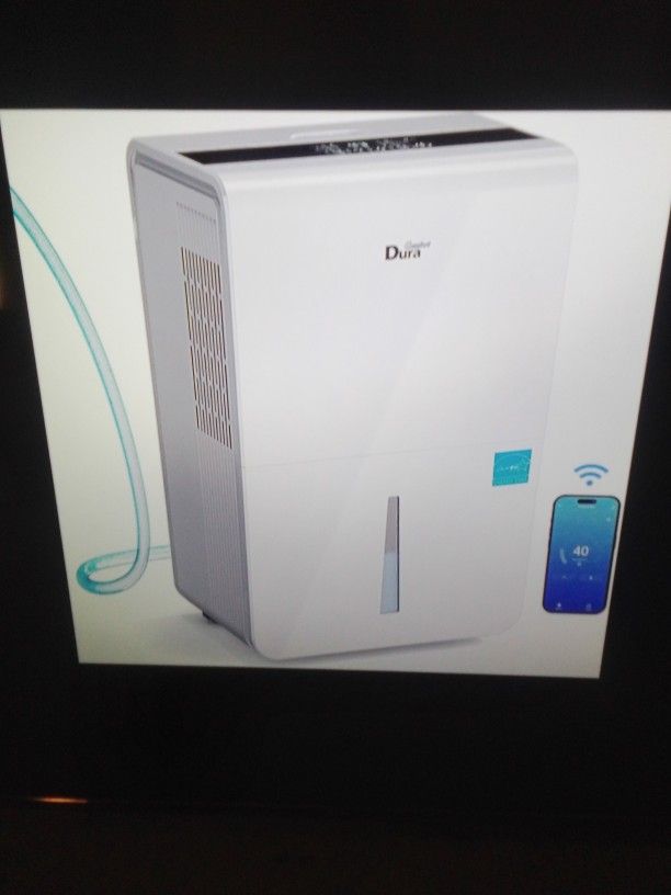 New Comfort Dura Smart Dehumidifier 4,500sqft. Large Room With Energy Star