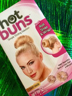 🌿🌹🌿 Hot Buns for light Hair / Hairstyling set of 2 in the box NEW never been used / Visit Eva’s page