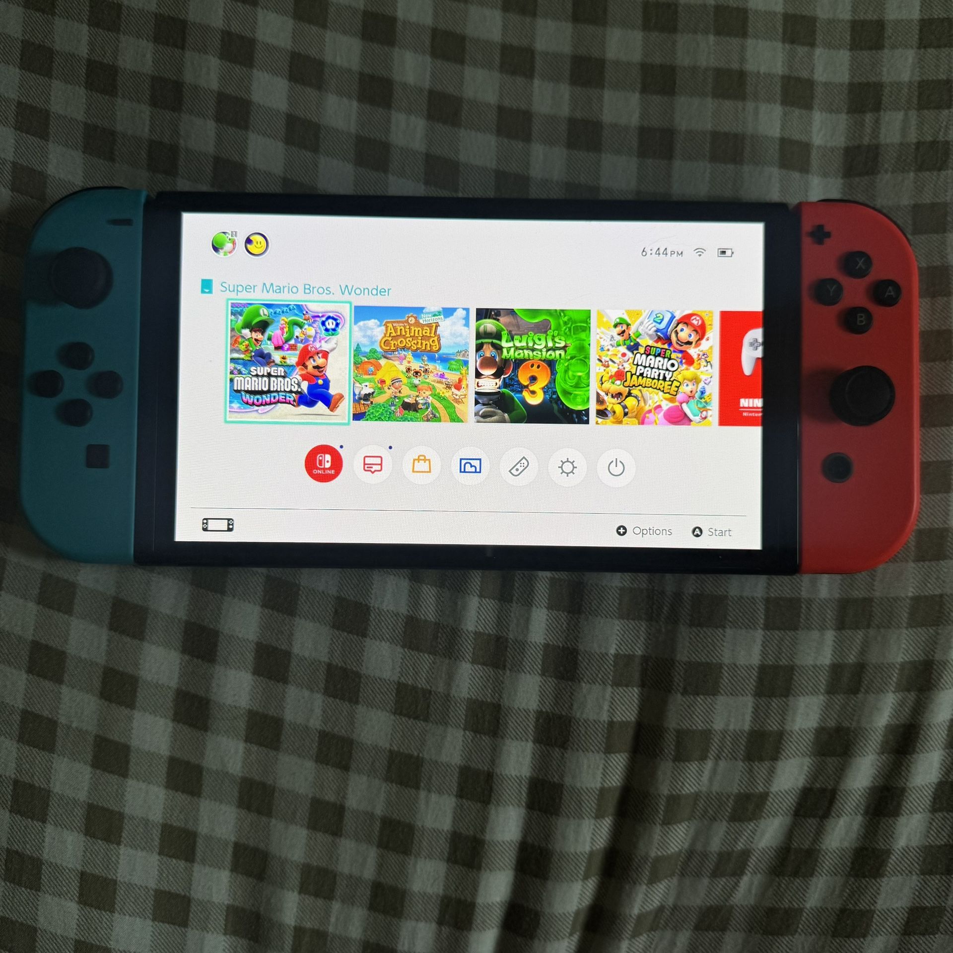 Nintendo Switch OLED + Mario Wonder