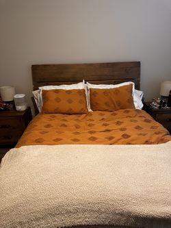 Rustic Wood Bedroom Set : Headboard ,Bedframe, Dresser, 2 Nightstands *READ DESCRIPTION*