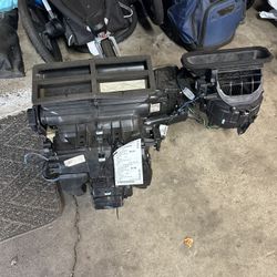 2005JEEP GRAND CHEROKEE HVAC EVAPORATOR HEATER CORE HOUSING BOX