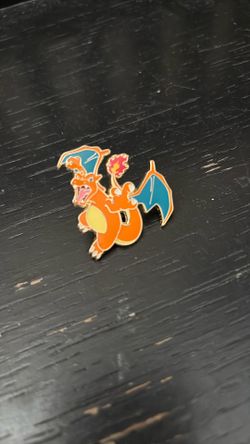 Charizard Pokémon Pin 