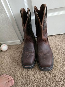 ARIAT BOOTS