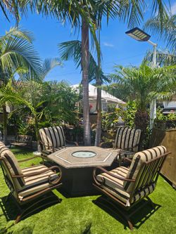 Fire Pit Patio Set 5 pieces/conversation set/Cash Only