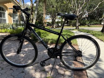 Roadmaster Granite Peak mountain bike 26" - $40