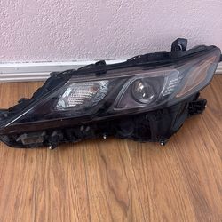 Toyota Camry 2024 left headlight