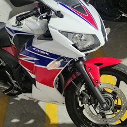 2015 Honda Cbr300r