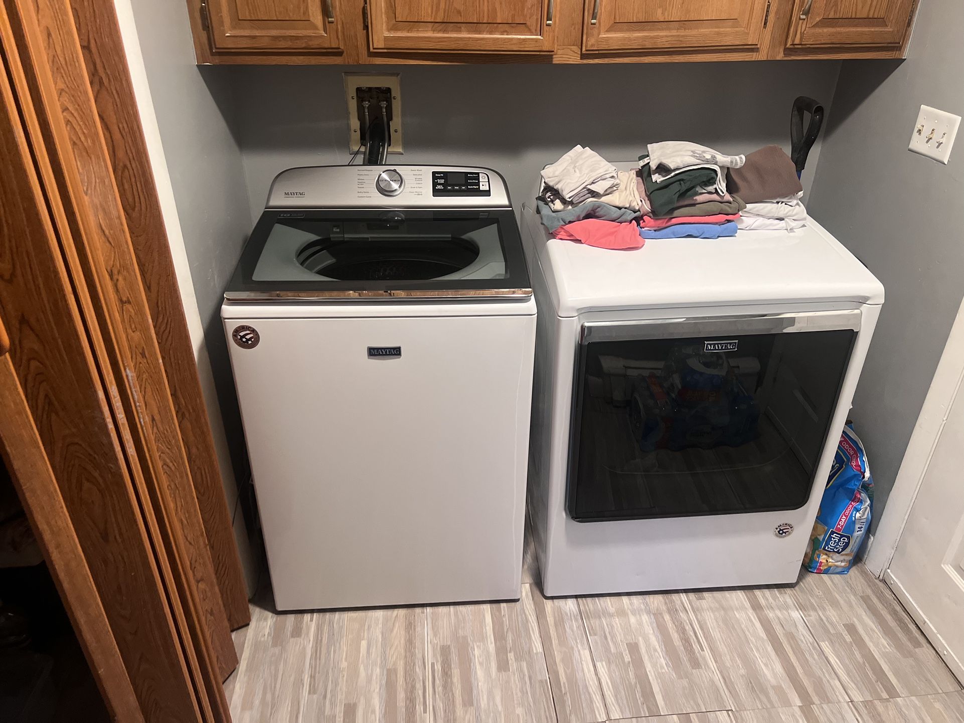 Maytag Waster And Dryer (Electric)