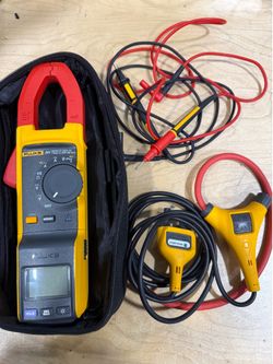Fluke 381 Multimeter