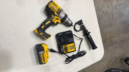 DeWalt XR 20V Hammer Drill with Battery & Charger