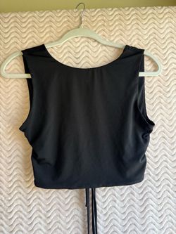 Black Sleeveless Crop Top