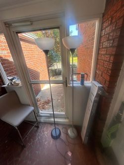 Floor lamp