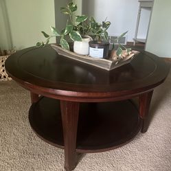 Pottery Barn Metropolitan Round Coffee Table 