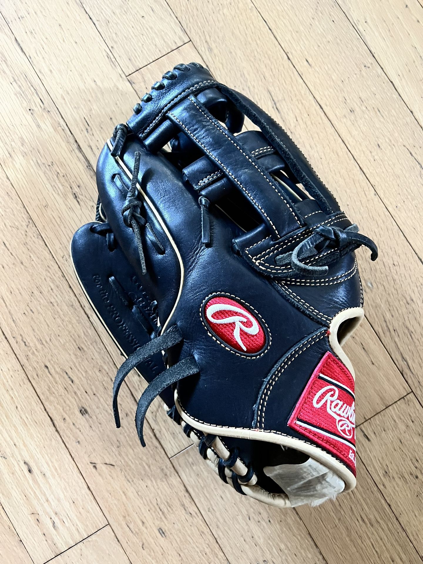 Black Rawlings GGE1275HB 12 3/4” Pro Design Left Handed Baseball Glove - Like New