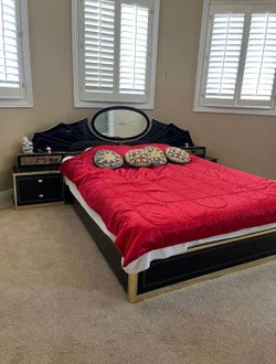 1970s Vintage Italian Postmodern Art Deco Black Lacquer and Brass King Bedroom set