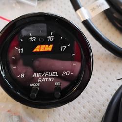 AEM  Air/ Fuel Wide Band Set With Gauge