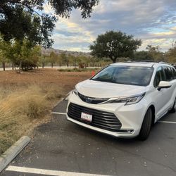 2025 Toyota Sienna