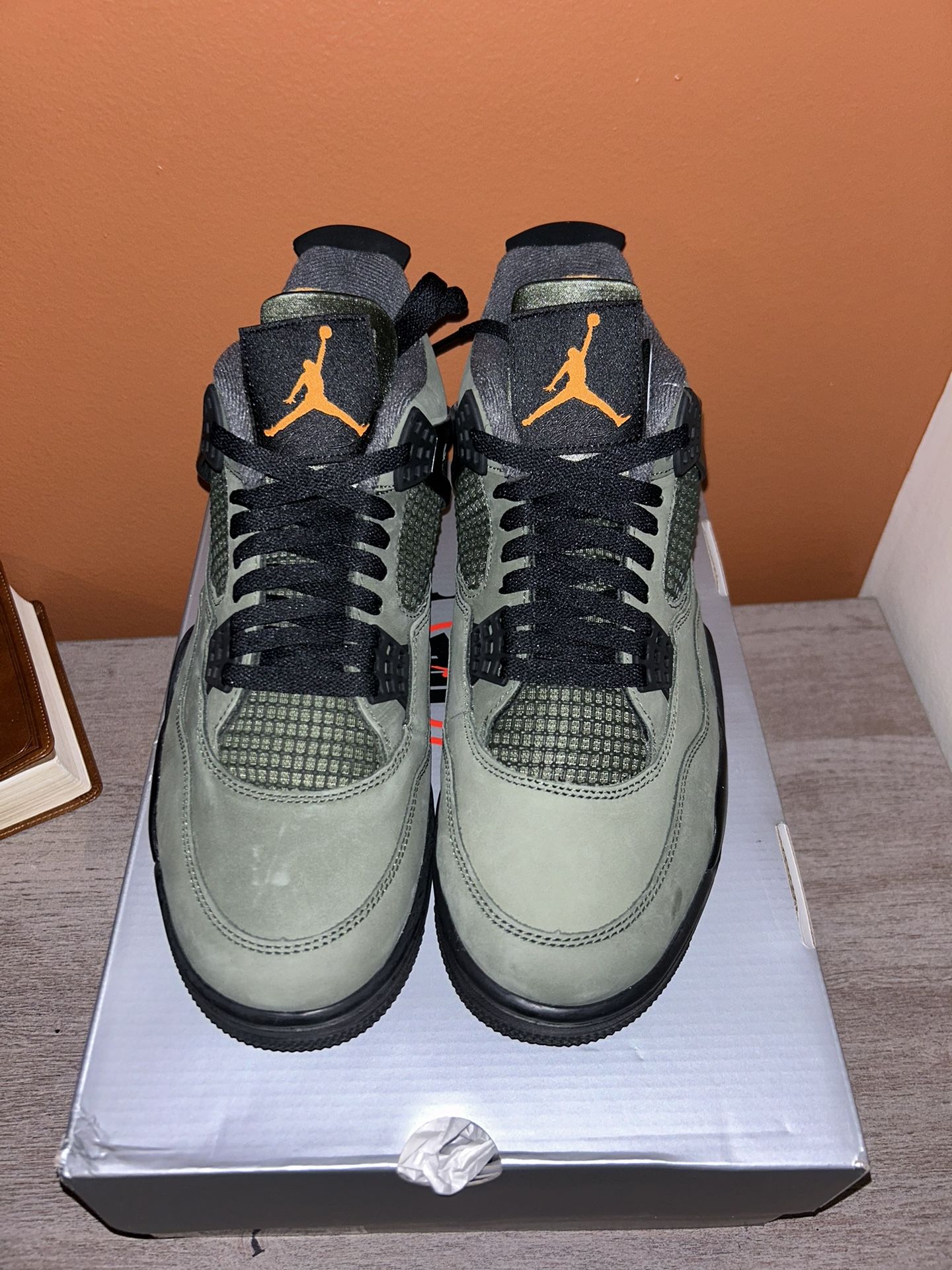 New Jordan 4 Undefeated 2025 Size 10.5