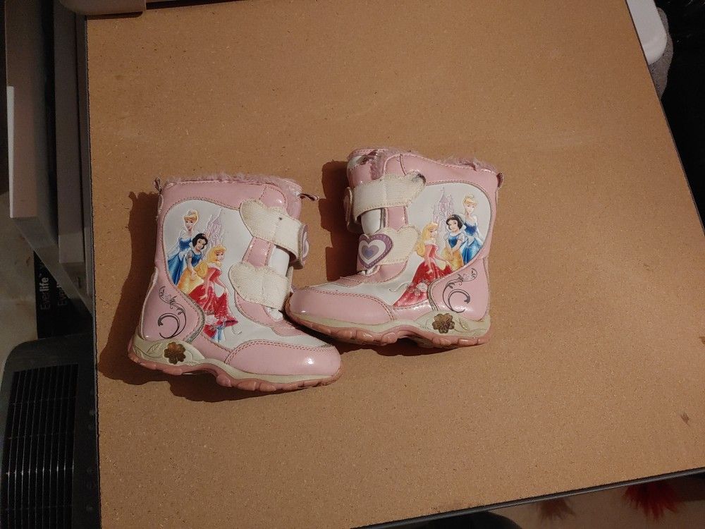 Disney Princess Snow Boots Size 10