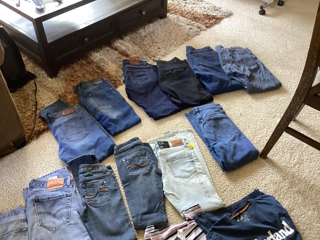 Jeans+ Tishert Like Very Good Mixe Size All For $99
