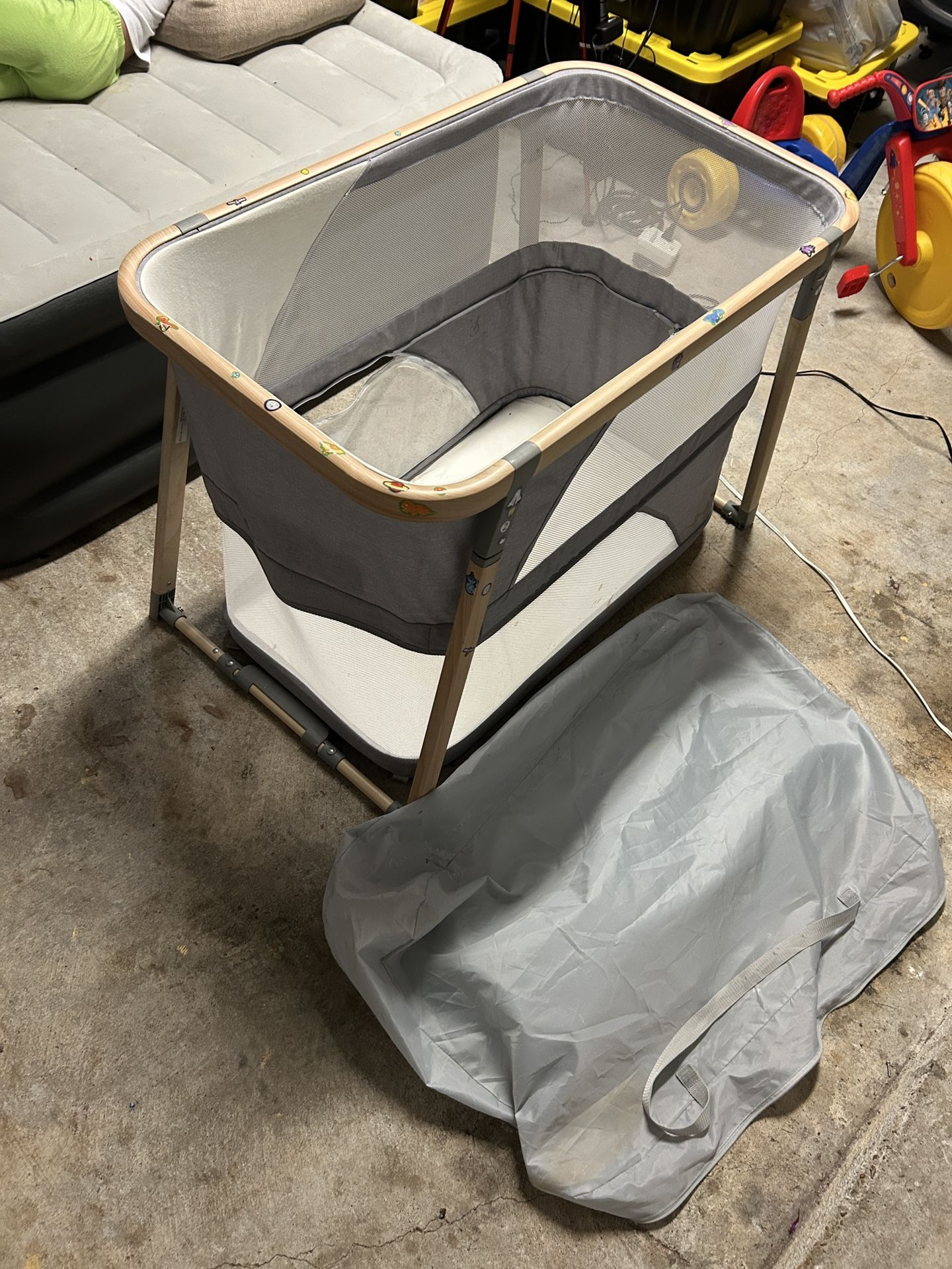 Kinderkraft VeniceChild 4-in-1 cot. It can be used as a cot, travel cot, playpen, and cradle